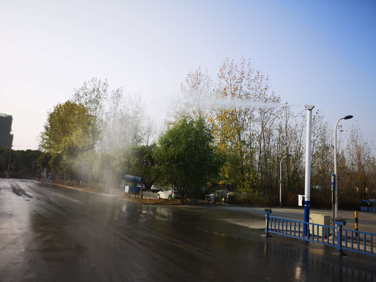 360°高桿旋轉噴淋噴霧降塵樁