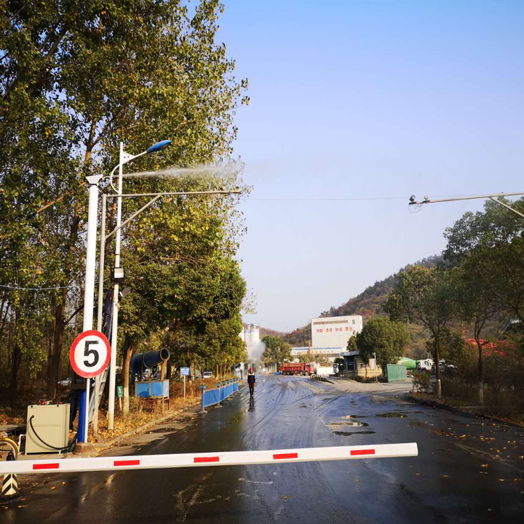 360°旋轉(zhuǎn)高桿噴霧降塵樁